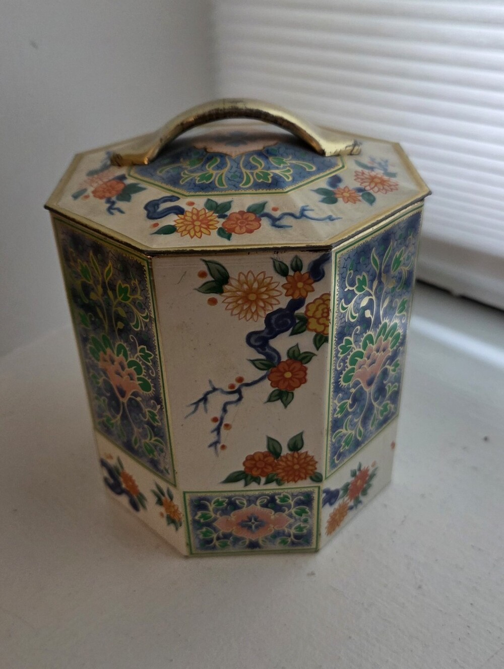 Vintage Baret Ware Tin Container Made in England Octagonal Tin  B35